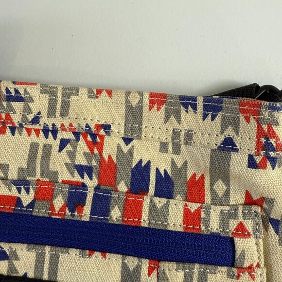 KAVU Keepalong Crossbody Bag Geometric Print Red Blue Gray Rope Strap - Picture 6 of 12